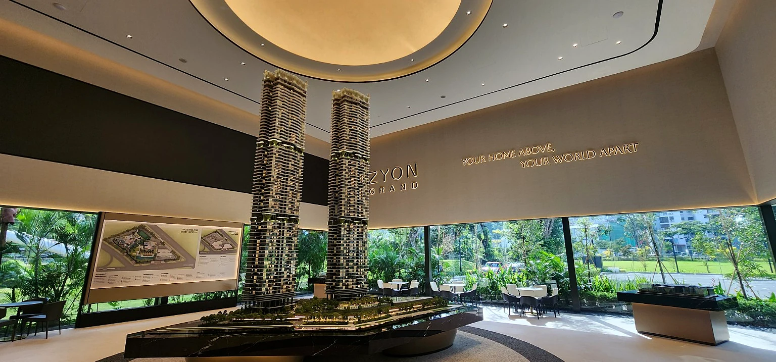 Zyon Grand twin-tower scale model showing site planning without a skybridge